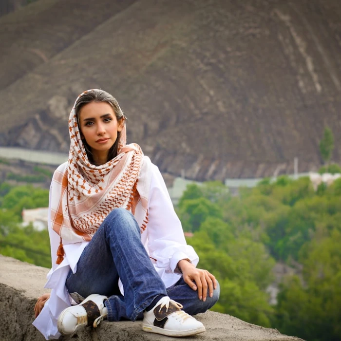 Experience Iran's Breathtaking Rooftop Lounges: Panoramic Views & Persian Hospitality