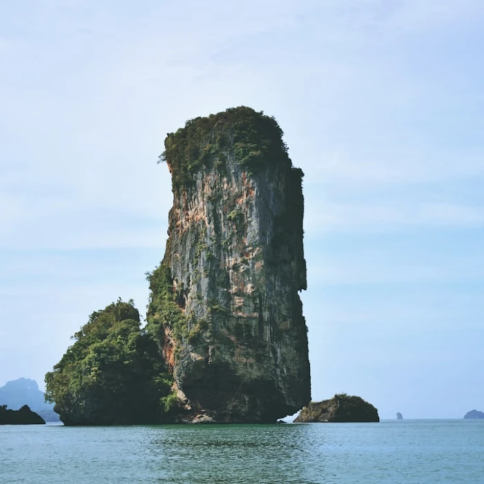 Discover Hidden Treasures: Your Ultimate Guide to Thailand's Best Antique Markets