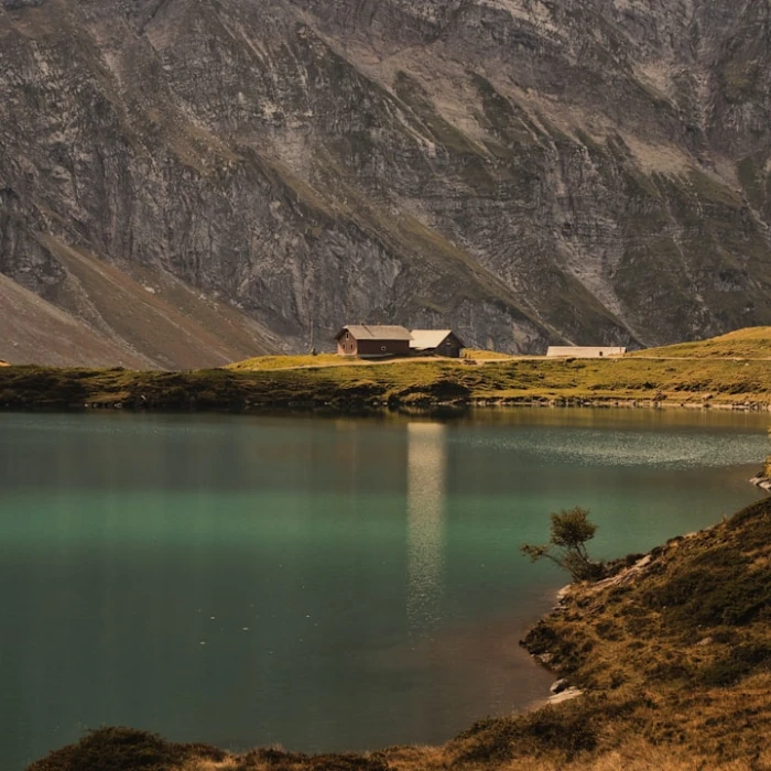 What to Wear to Blend in with the Locals in Switzerland