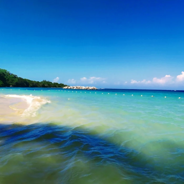 The Best Places for a Scenic Cable Car Ride in Jamaica