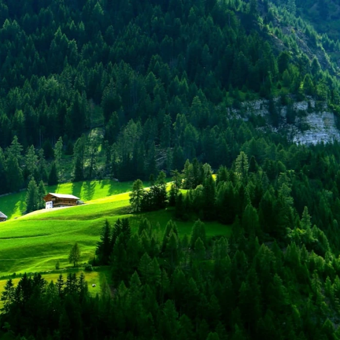 Discover the World's Best Small Towns for Your Next Weekend Getaway