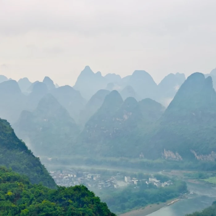 Discover Asia's Iconic Squares: A Traveler's Guide to Must-Visit Plazas