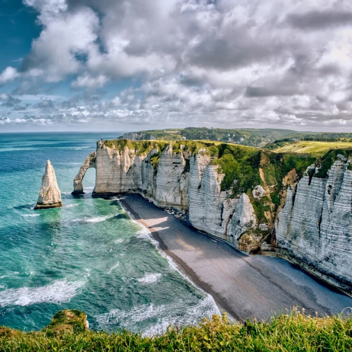 Unlock France's Secrets: Your Essential Guide to Finding Top Local Tour Guides