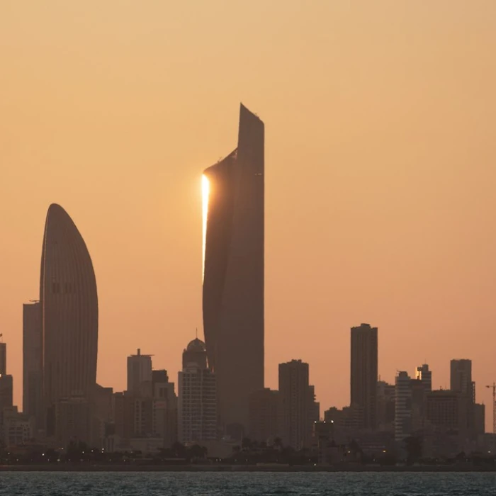 The Best Scenic Train Journeys Through Kuwait: An Unforgettable Rail Adventure