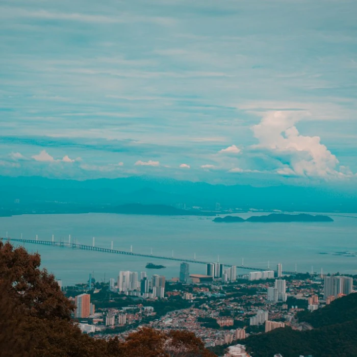Budget vs. Luxury: How to Experience Malaysia on Any Income