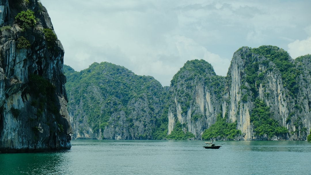 Discover Asia's Most Iconic Avenues: A Traveler's Guide to Urban Wonders
