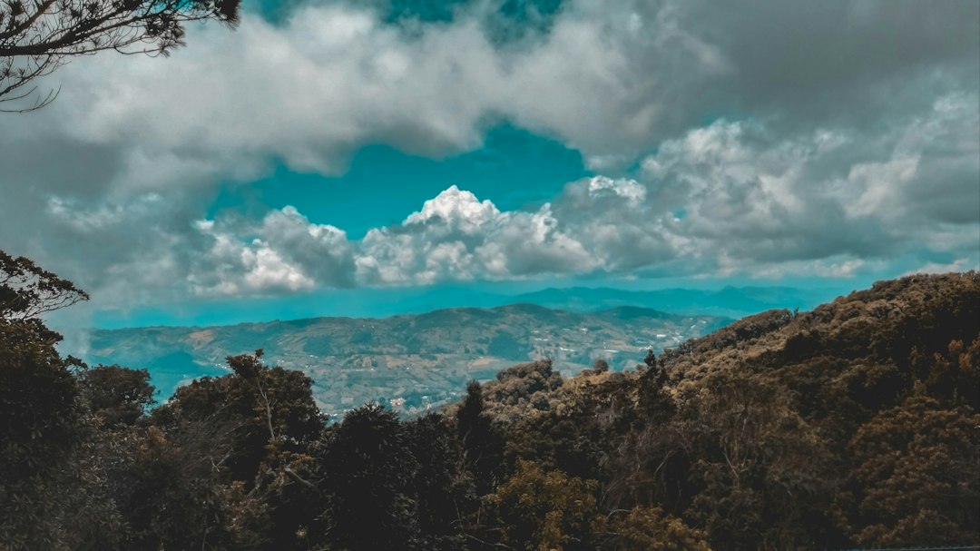 El Salvador's Must-Visit Plazas: Exploring History, Culture & Urban Gems