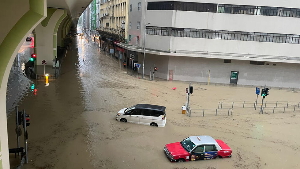 Hong Kong Paralyzed by Record-Breaking Rainfall: Flash Floods and Rescues